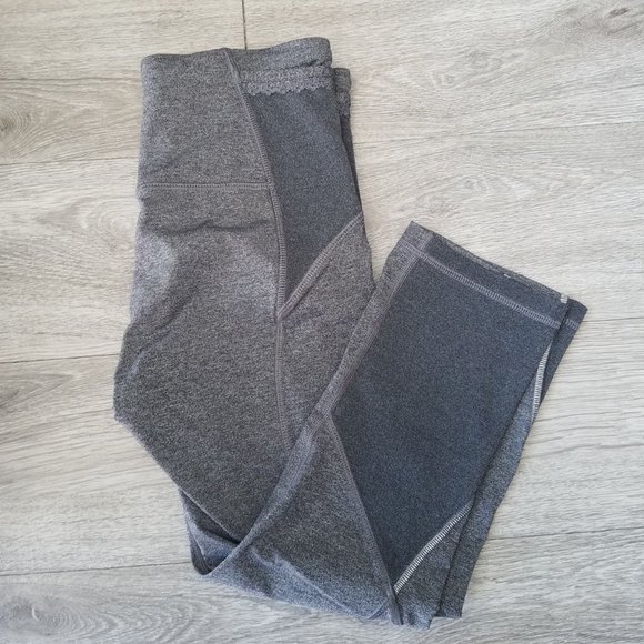 lululemon athletica Pants - LULULEMON Free Runner Crop | Grey | 4